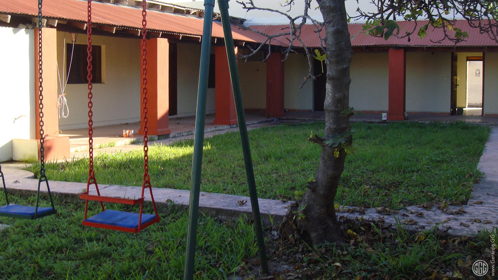 Casa Layra, al inicio