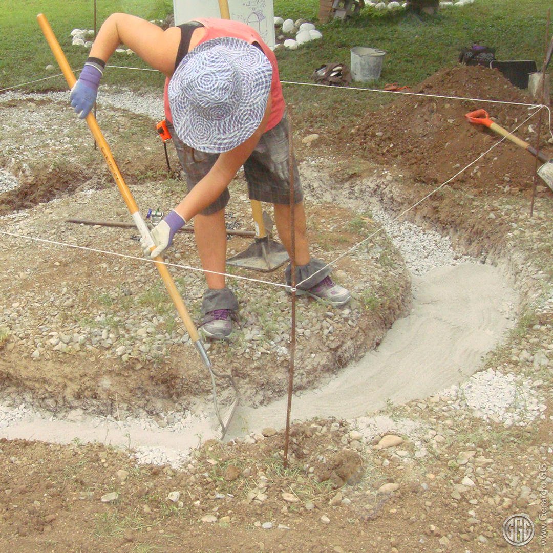 Construcción del domo de superadobe